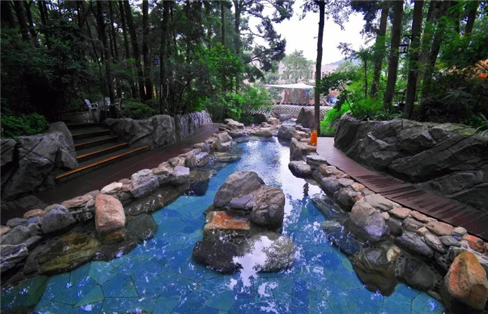 夏日炎炎， 赴一場(chǎng)夏日里愜意的溫泉之旅，打卡昆明周邊溫泉?jiǎng)俚?>
                        <a href=